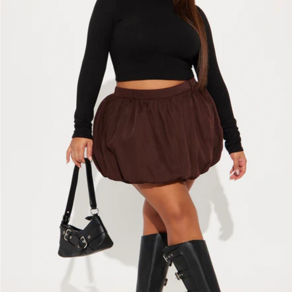 Never worn fashion nova Spotlight On Me Bubble Mini Skirt - Brown